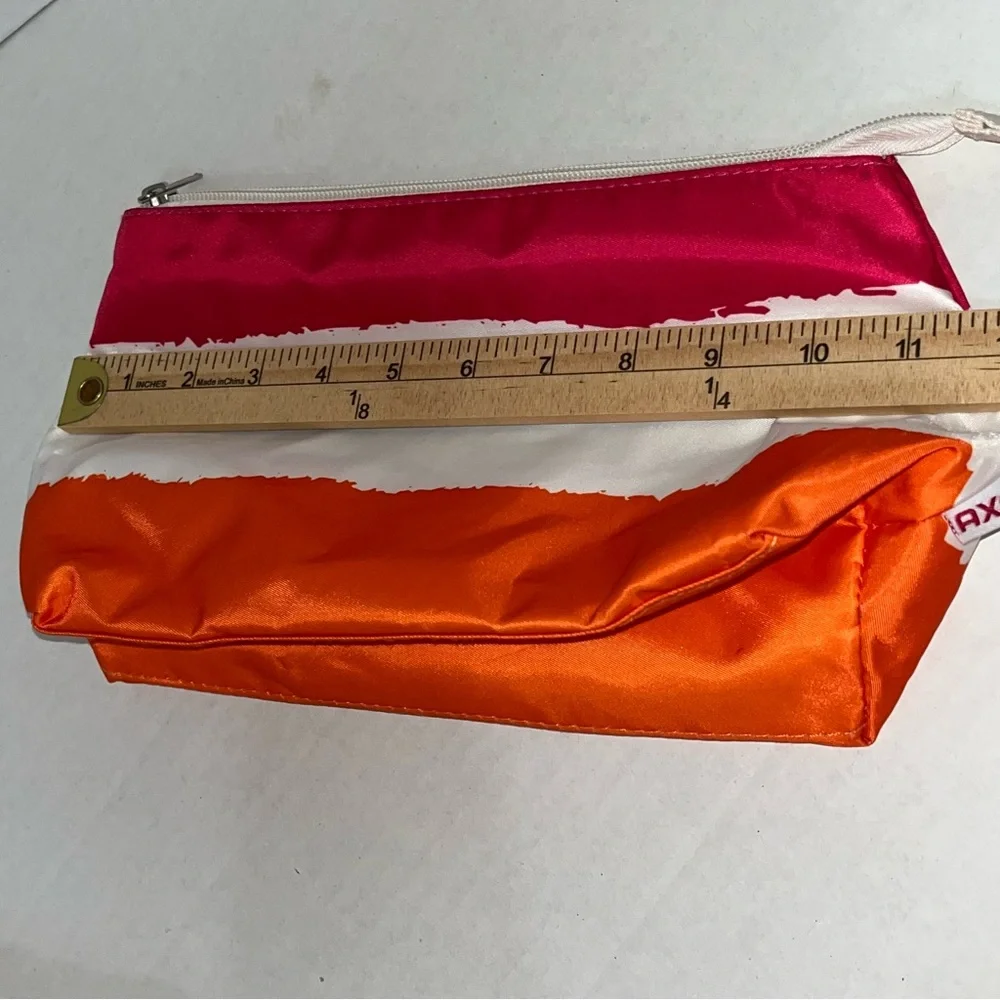Zippered‎ Bag with Bath Bombs And Shower Fizzers